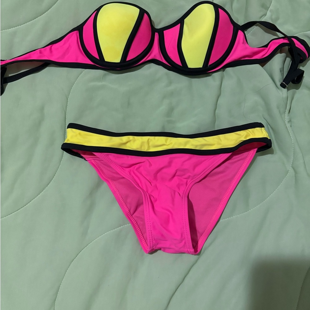 Bathing suit